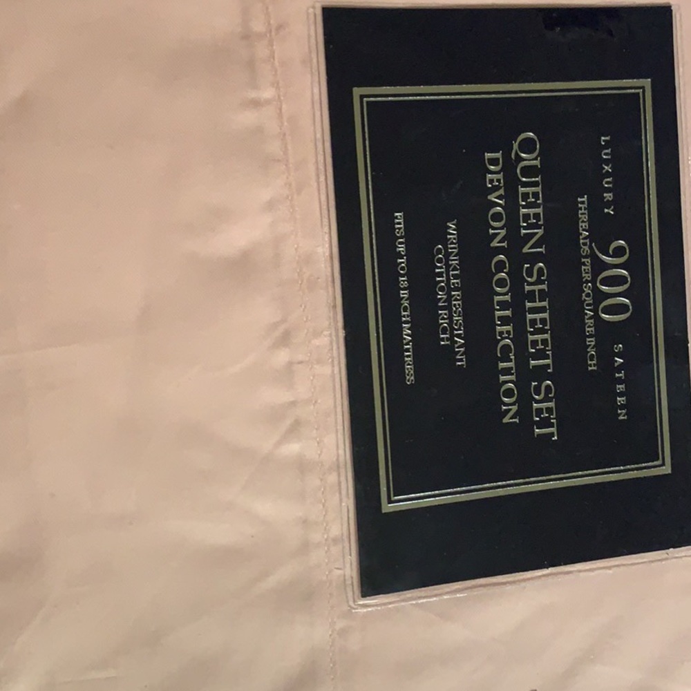 Bedding - Picture 1 of 2